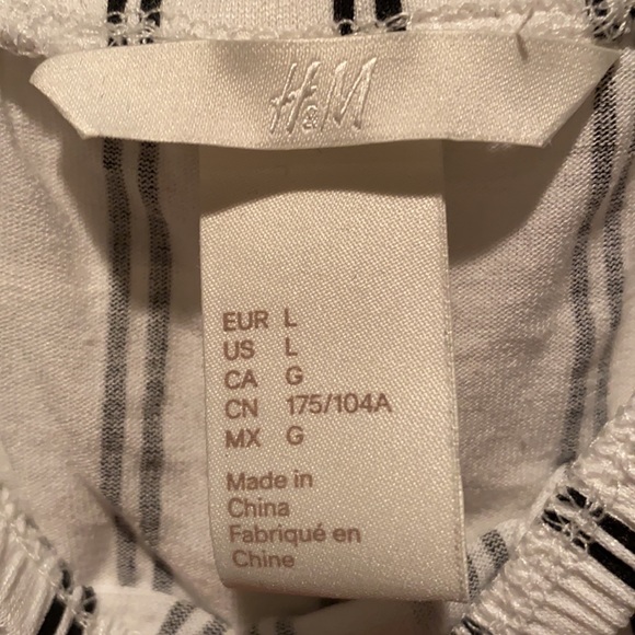 Off shoulder crop top - Picture 2 of 2